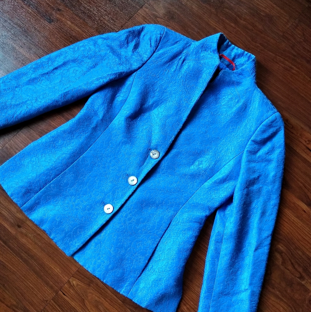 Nina Mclemore blue silk floral textured blazer